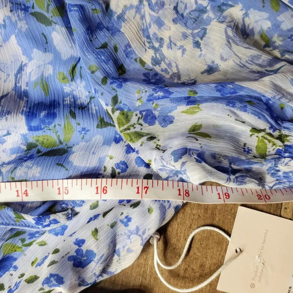 NWT LC Lauren Conrad Floral Print Pleated Empire Waist Chiffon V-Neck Midi Dress - Picture 13 of 16